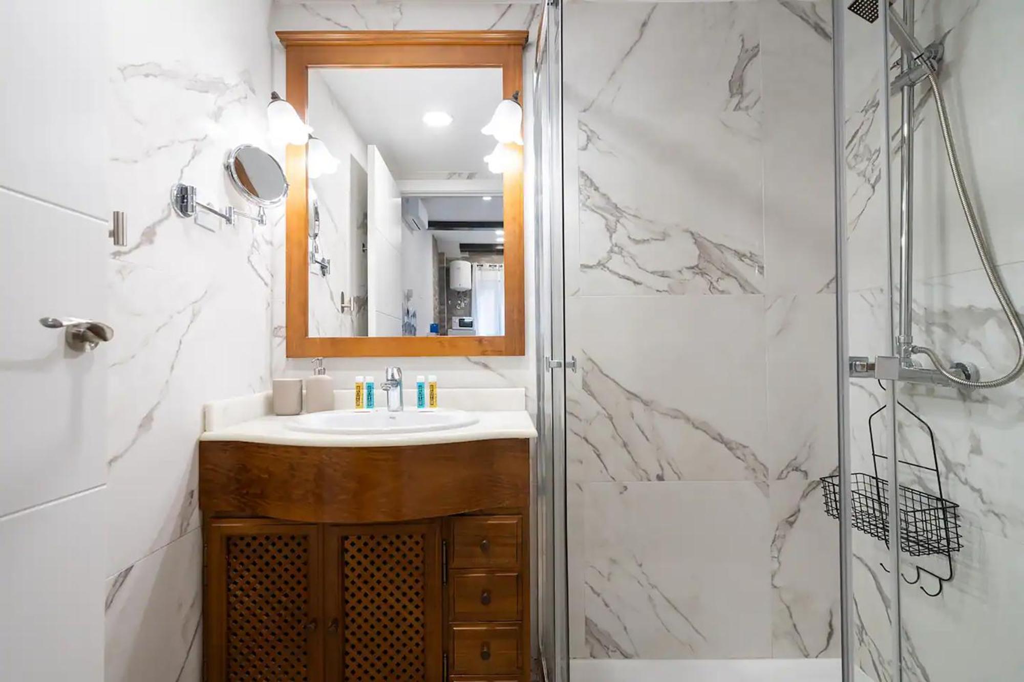 Charming San Isidro Appartement Madrid Buitenkant foto