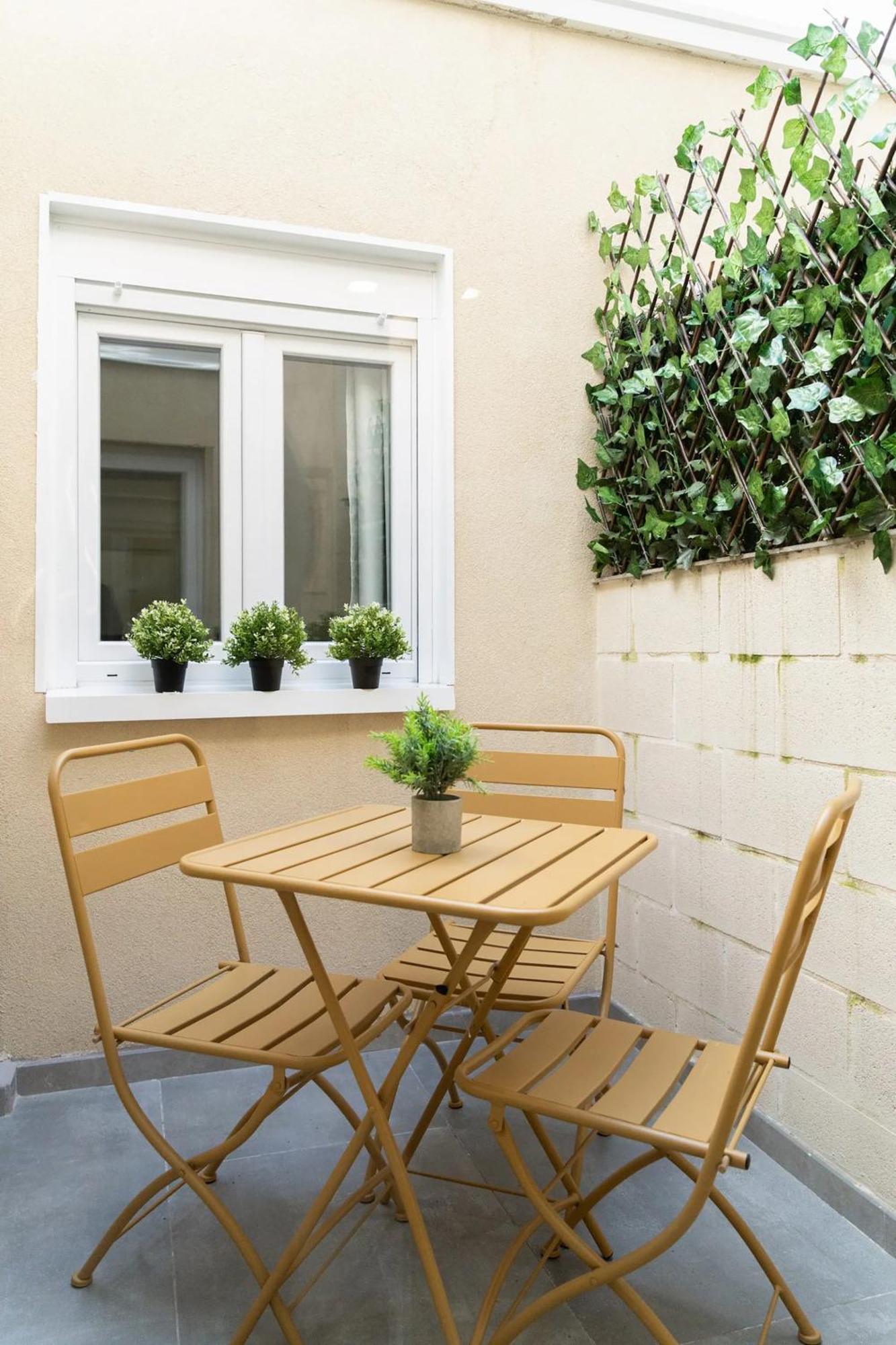 Charming San Isidro Appartement Madrid Buitenkant foto